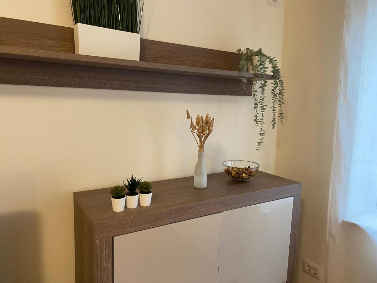 Downtown Apartment Boutique Green Garden Unirii Bucharest Exterior photo